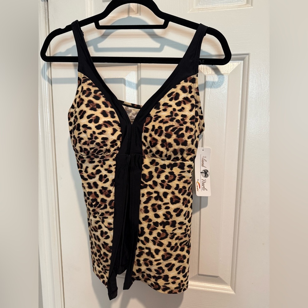 Island Pearls Leopard Tankini Top